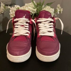 Jordan 4 Valentines. Size 7Y.  Good condition